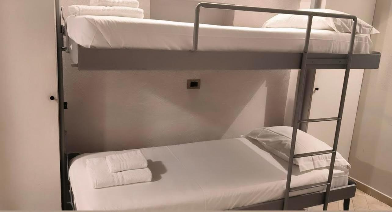 Lux Apartment Colosseo Rome Bagian luar foto